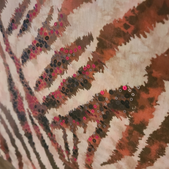 Daytrip Buckle Womens Animal Print Pink Zebra Sequin Embellished Top Size Large - Picture 2 of 7